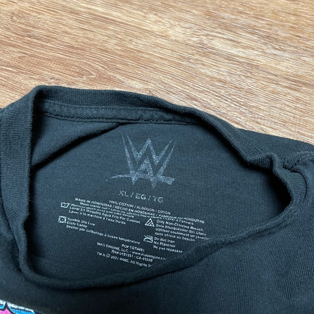 ‎WWE - Picture 3 of 4